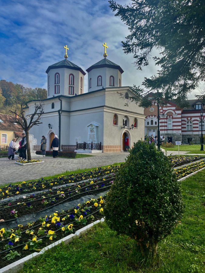 Manastir Rakovica (Manastiri) — glavna fotografija