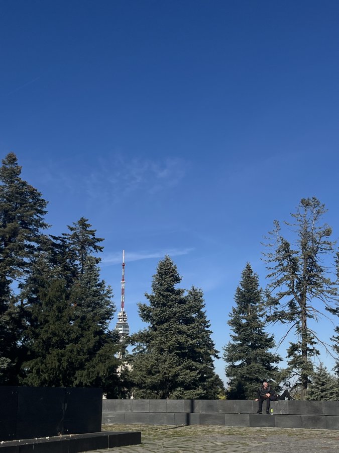 Avala (Planinski vrhovi) — glavna fotografija