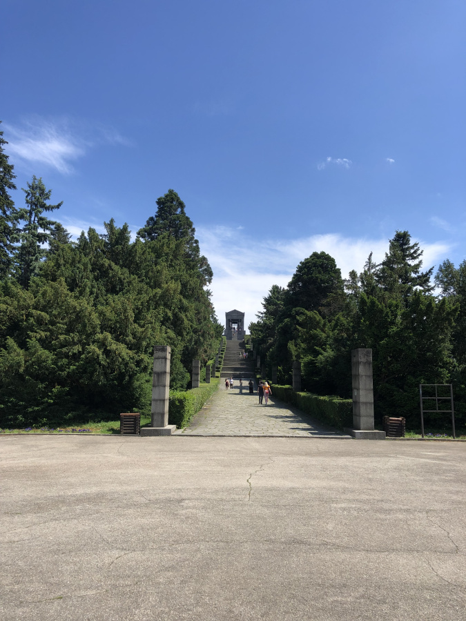 Spomenik neznanom junaku (Spomenici) — glavna fotografija