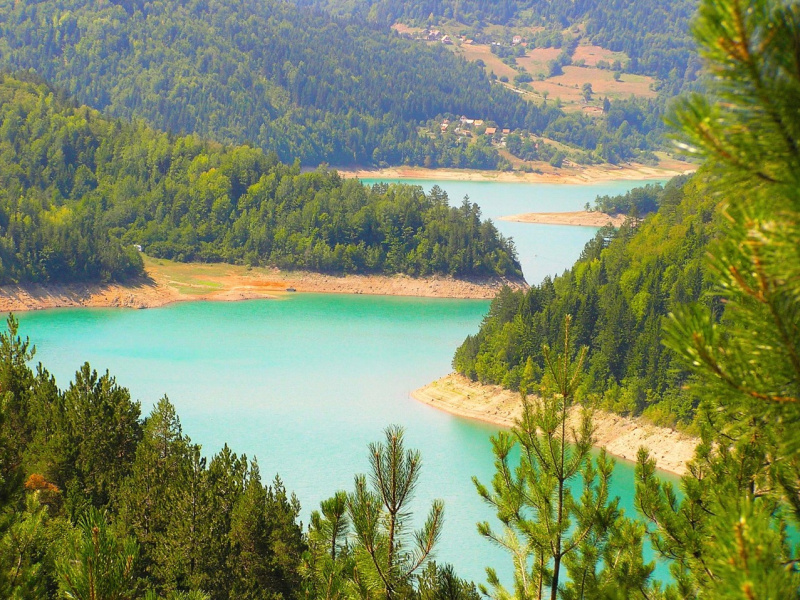 Zaovinsko jezero — fotografija 2