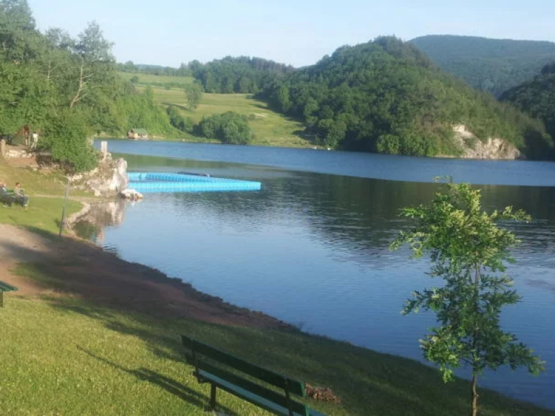 Radoinjsko jezero