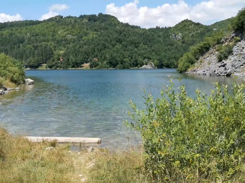 Radoinjsko jezero — fotografija 2